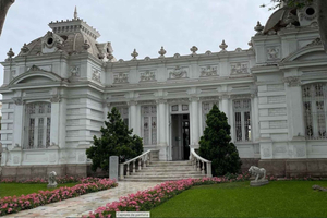 Full Day in Lima, cultural, gastronomic tour with sea landscapes