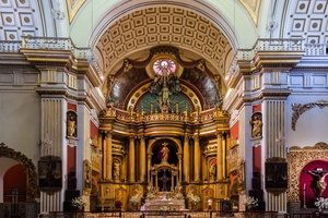 Lima: Old Town Walking Tour, Palaces & Temples