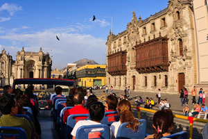 Lima: tour panoramico in autobus, a piedi e nelle catacombe