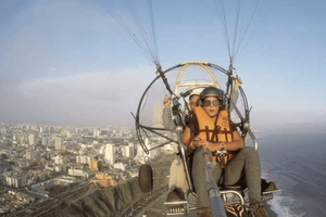 Lima: Paragliding Flight with Ocean Views during Sunset