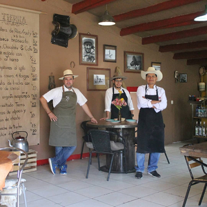 Tierra Cocina Artesanal / Urubamba