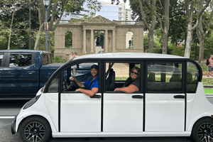 2 Hour Electric Cart Tour of Philadelphia with Local Guide