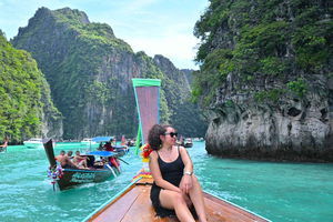 From Phuket: Krabi Transfer with Phi Phi Longtail Boat Tour