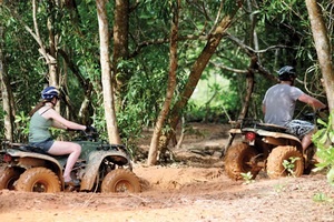 Phuket: Excursión en quad por la jungla de manglares y la playa oculta