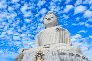 Phuket Highlights: Culture, Old Town & Night Market.