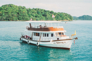 Phuket: James Bond Island and Canoeing Day Tour by Boat