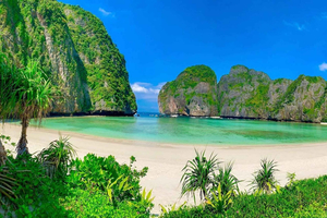 Phuket: Phi Phi, Maya, Koh Khai Day Tour by Speed Catamaran