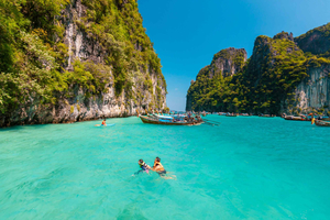 Phuket : Phi Phi Monkey Beach with Snorkeling & Lunch