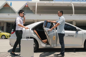 Private Car with Driver for 5, 8 or 10 Hours