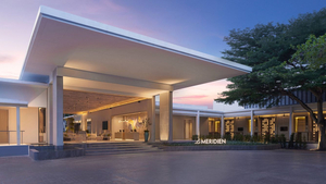 Le Méridien Phuket Mai Khao Beach Resort