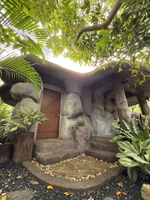 Lush inn