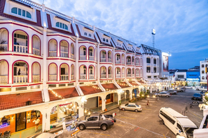 Queen On Street Guest House