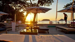 RE KÁ TA Beach Club im Boathouse