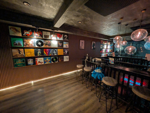 Rhythm social bar