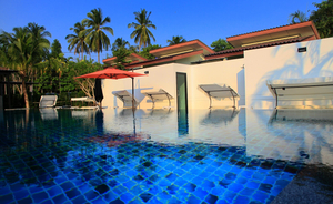 โรงแรมเดอะฟิวชั่นรีสอร์ท (The Fusion Resort Hotel)