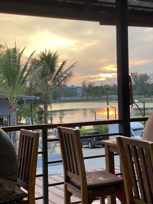 Simmy Bar & Restaurant