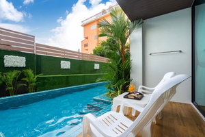 The Thames Pool Access Resort and Villa