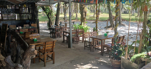 Wooden Bridge Bar&food