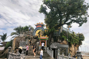 Tour zu den Highlights der Stadt & Entspannung am Khem Beach