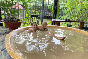 Varmt mineralmudderbad, urtesauna og spa-pakke