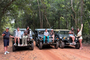 Jeep-Tour mit Schlangenfarm & schwimmendem Restaurant