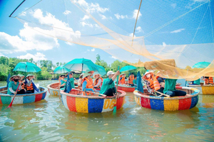 Phu Quoc: Bamboo Basket Boat Tour & Discover Starfish Beach