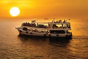 Phu Quoc: paseo en barco con cena, pesca de calamares y atardecer