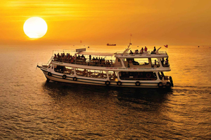 Phu Quoc: Sunset Cruise with Night Squid Fishing & Dinner