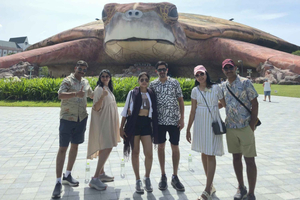 Phu Quoc: Vin Safari, VinWonders, & Grand World Day Tour