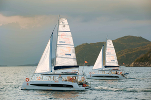Yacht Cruise with Snorkeling & BBQ Meal