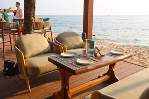 Airwaves Beach Club