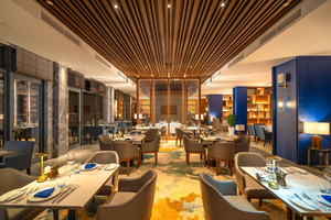 Altitude 8 - Sky Bistro