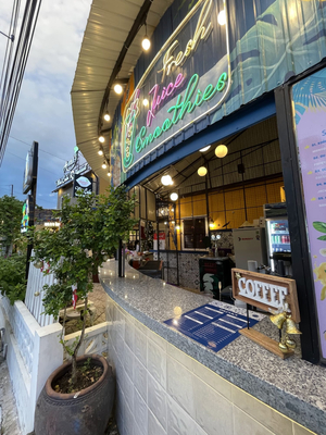 Anna’s Nhà Cuốn Restaurant