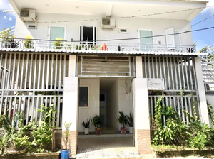 Larina Beach House