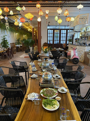 Nhà Hàng Hải Sản Hương Cảng Phú Quốc