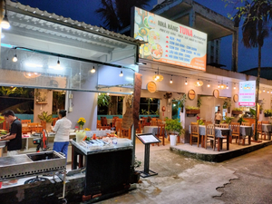TUNA Restaurant