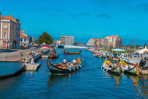 Fra Aveiro, Costa Nova og Válega-kirken – heldagstur