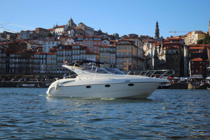 Porto: prywatna wycieczka jachtem z winem, przekąskami i 6 mostami
