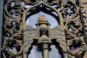 Porto’s Silent Stories: A Cemetery Walking Tour