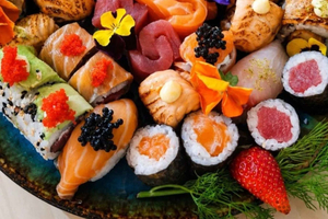 Sushi Making Experience e cena con vini portoghesi dello chef Toshio