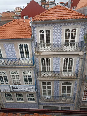 Hostal Almada Guest House