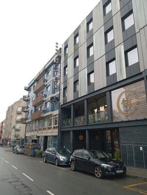 Hotel Jaguar Oporto – is Near the Metro, has Free Parking and a Free Shuttle Service between the Airport and the Hotel from 7AM to 8PM