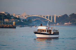 Oporto: crucero por el río por los 6 puentes con 4 catas de vino de Oporto
