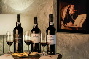 Oporto: Visita y degustación de la Casa del Oporto de Cockburn