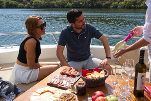Oporto: Ruta del Vino, Gastronómica y Fluvial por el Valle del Duero y Amarante