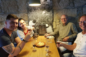 Porto: Port and Douro Wine Walking Tour with Tastings