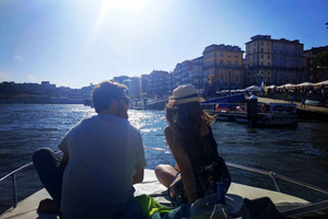 Private Boat Tour to Pte D. Luís 1h, up to 6px Sunset option