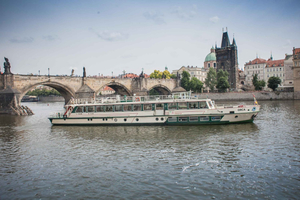 An unforgettable 2-hour cruise on the Vltava River.