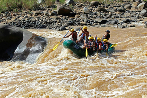 Czech river Sázava: Funny rafting in Bohemia Nature