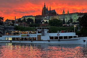 Evening cruise through Prague with 3-course served menu